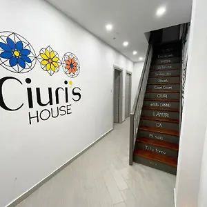 https://ciuris-house.catania-hotels.net
